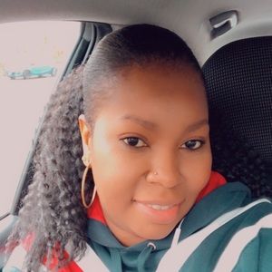 Meet your Posher, April